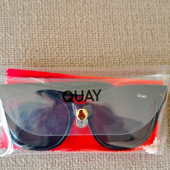 Sunglasses - Picture 1 of 2